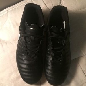 Soccer cleats